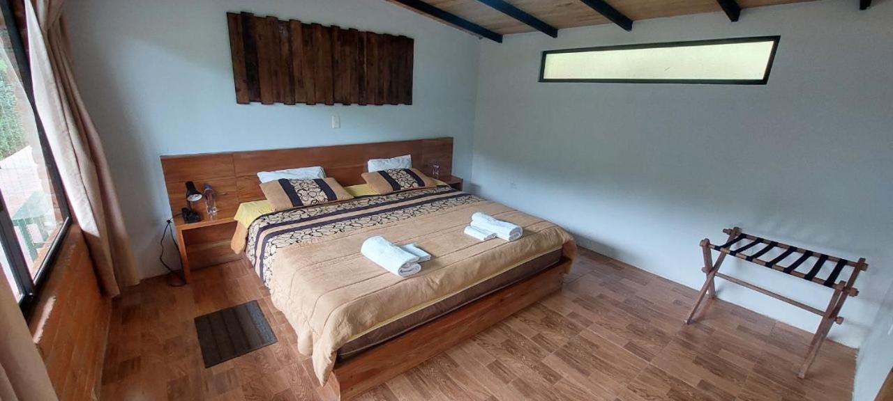 Mindo Loma Bird Lodge Ngoại thất bức ảnh